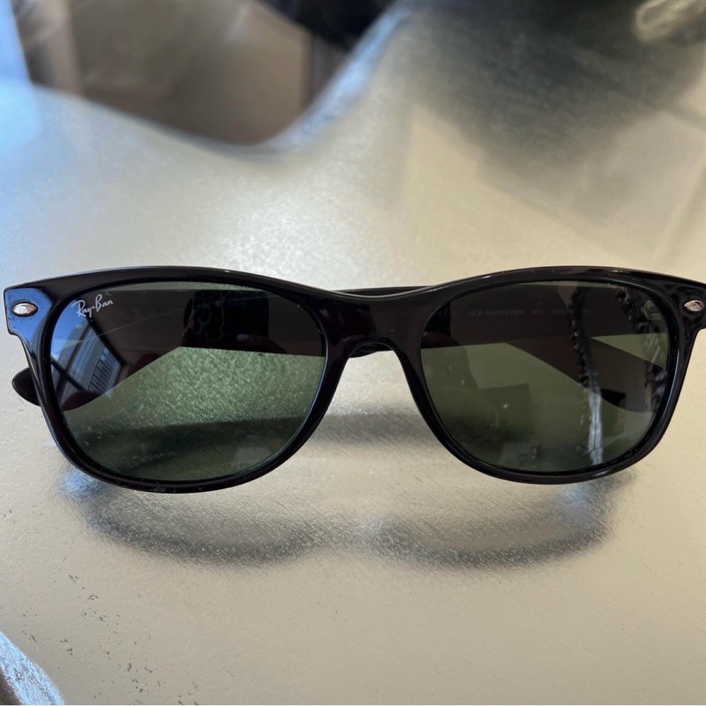 Ray-Ban Classic Black Sunglasses